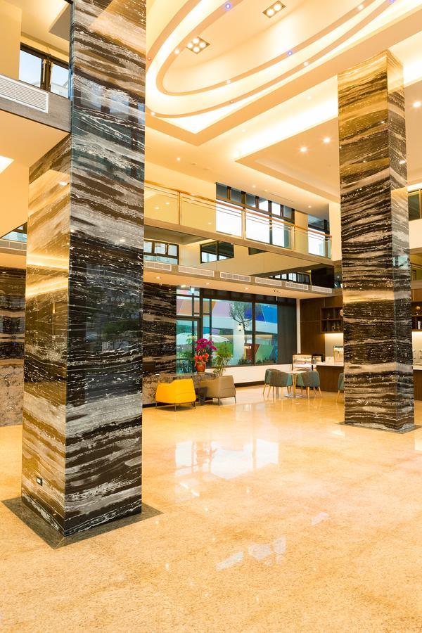 V-Hotel Taitung Екстериор снимка