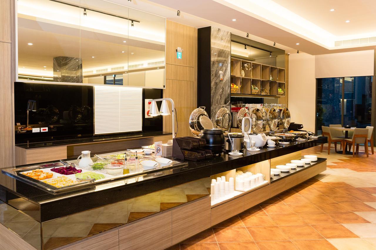 V-Hotel Taitung Екстериор снимка